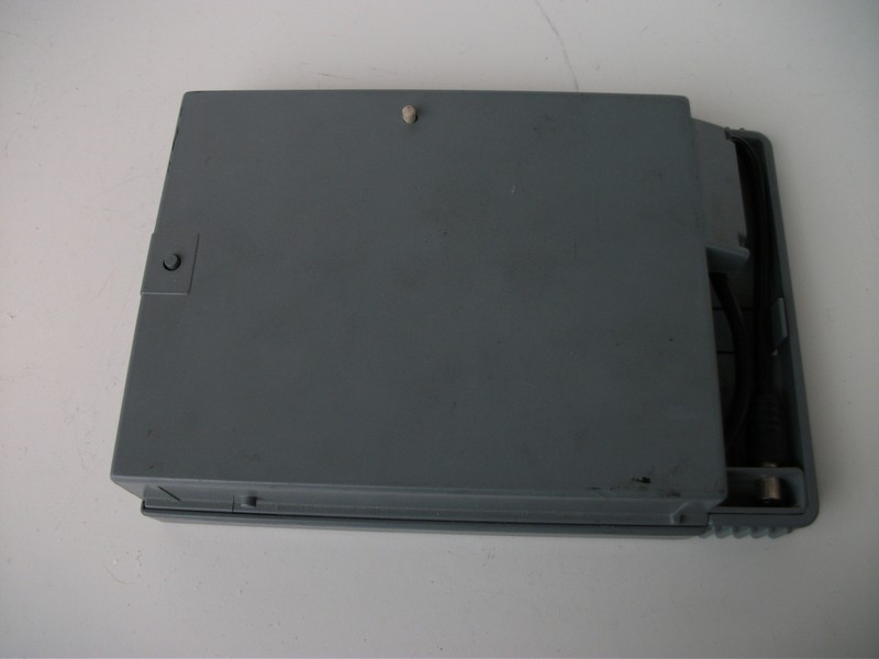 zdroj_olivetti_ps27_pred.jpg, 83 kB