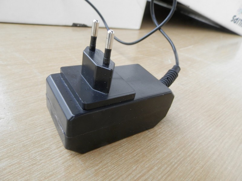 zdroj_philips_nms801_vrch.jpg, 94kB