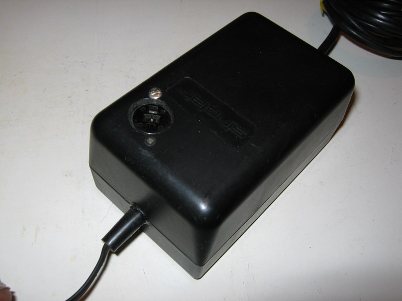 zdroj_sinclair_zxspectrumplus_vrch.jpg, 69 kB